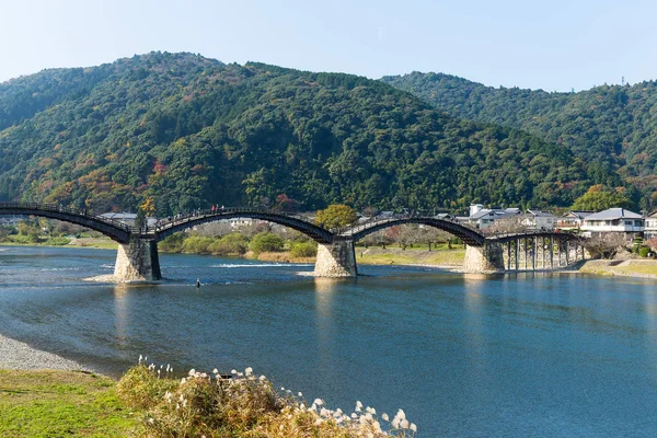 Pont traditionnel Kintai au Japon — Photo