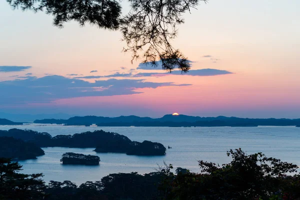 Soluppgång i Matsushima island — Stockfoto