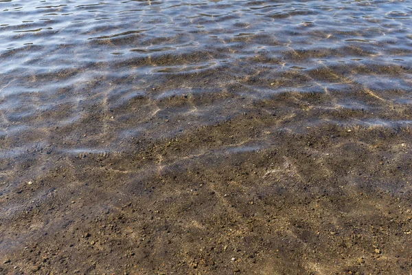 Water golven op vijver water — Stockfoto