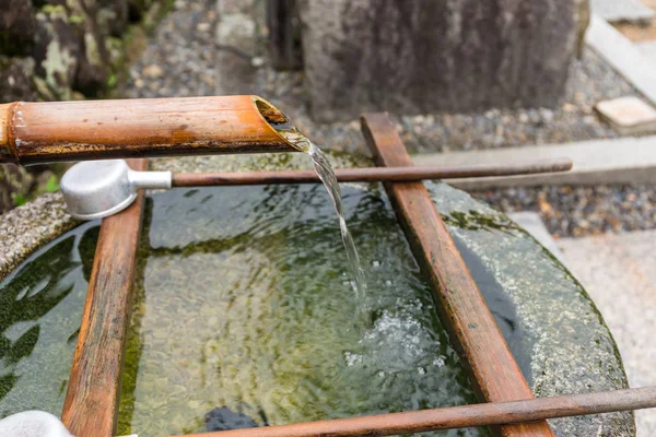 Traditionell japansk bambu fontän — Stockfoto