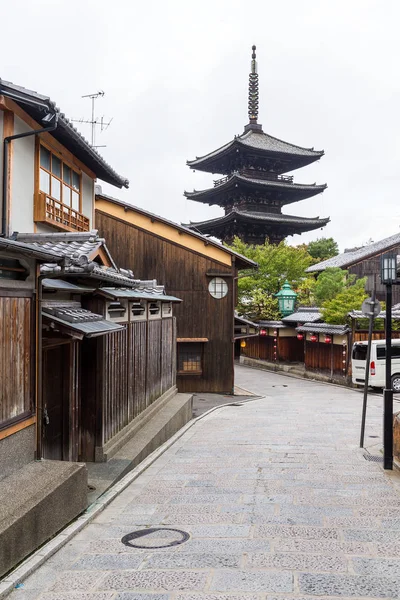 Yasaka Pagoda a Sannen Zaka ulice v Kjótu — Stock fotografie