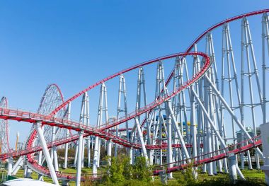 Lunaparkta hız treni