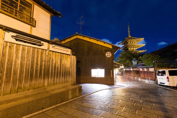 Pagoda Yasaka in Giappone di notte — Foto Stock