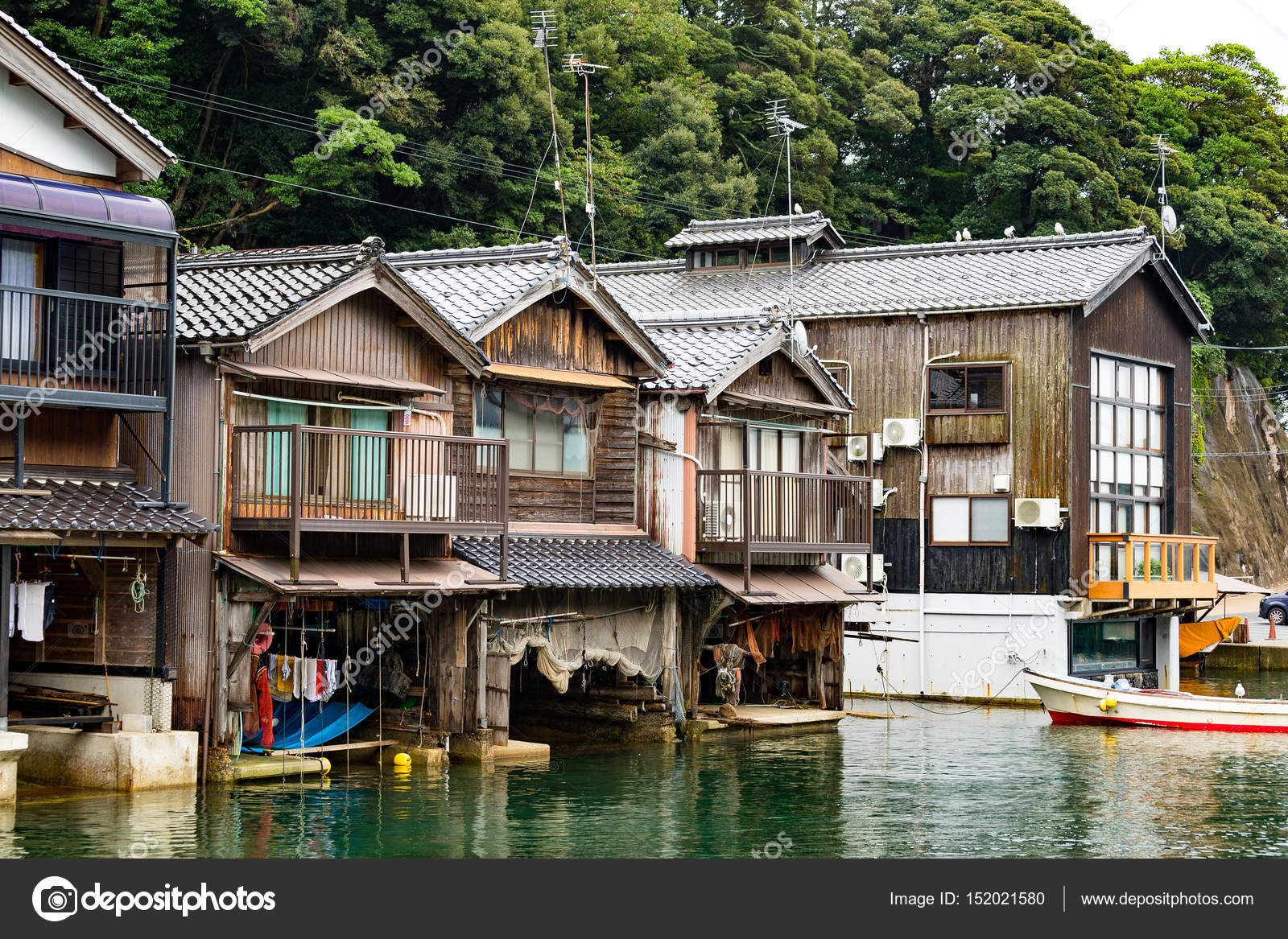 Japanische Wasser Häuser von Ine Cho — Stockfoto © leungchopan ... Japanische Wasser Häuser von Ine Cho — Stockfoto © leungchopan ...