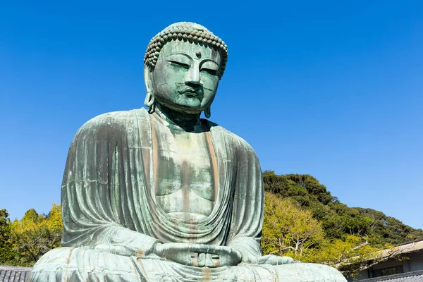 Grote standbeeld van Boedha in Kamakura — Stockfoto