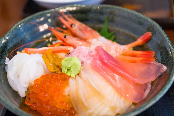 Sashimi japonais dans un bol — Photo