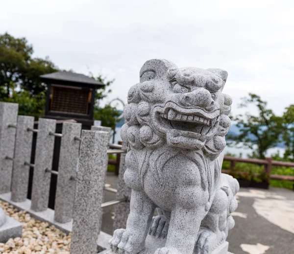Lion statue in temple — Stock Photo, Image
