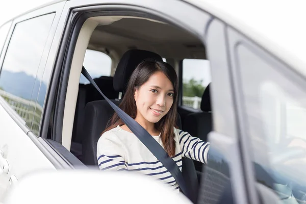 Young Woman driving car — Stock Photo, Image