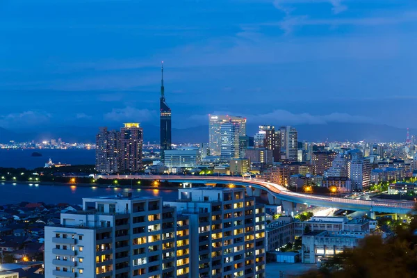 Fukuoka stad bij nacht — Stockfoto