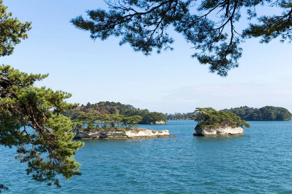 Ilhas Matsushima com céu ensolarado — Fotografia de Stock