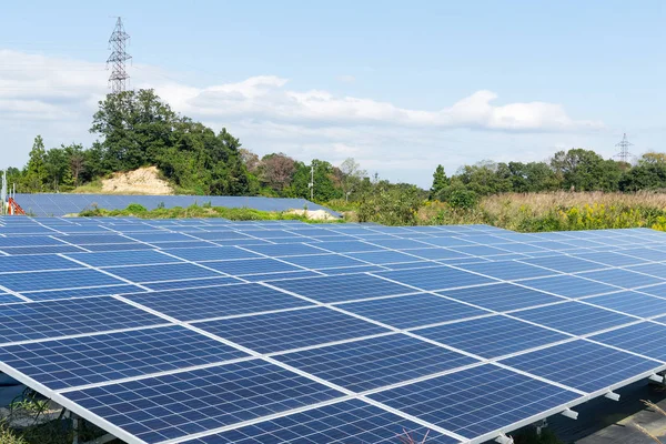 Güneş enerjisi panelleri — Stok fotoğraf