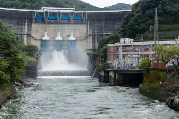 Liberación de agua en Japón — Foto de Stock