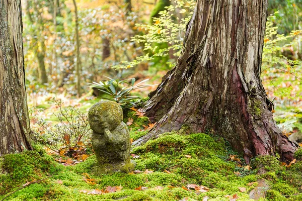 Adorable statue in Japanese temple — Stock Photo, Image