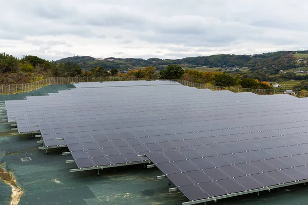 Planta de paneles solares — Foto de Stock