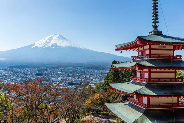 Berget Fuji och Chureito red pagoda — Stockfoto