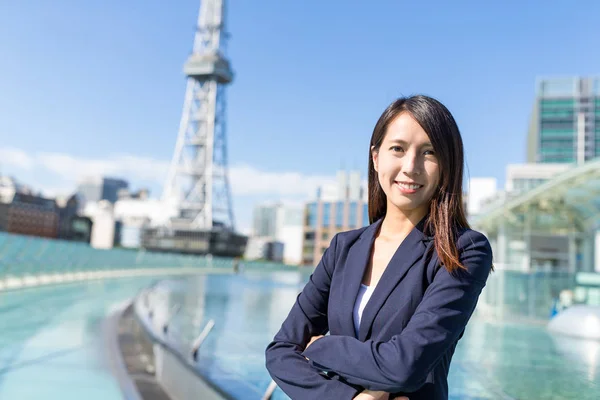 युवा आशियाई व्यवसाय महिला — स्टॉक फोटो, इमेज