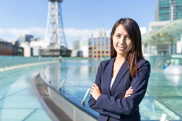 Geschäftsfrau in der Stadt Nagoya — Stockfoto