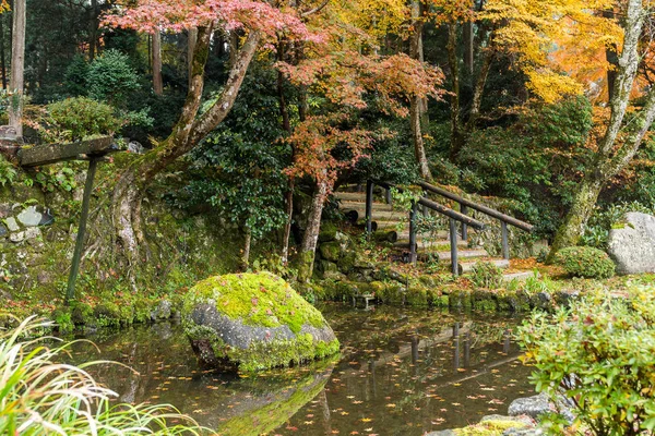 Parque japonês na temporada de outono — Fotografia de Stock