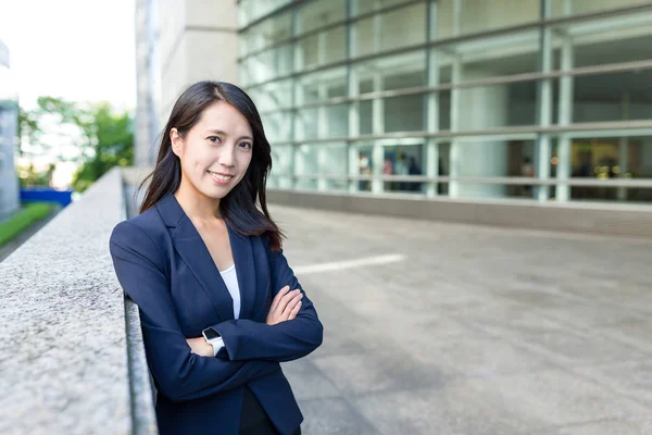 Joven asiático mujer de negocios —  Fotos de Stock