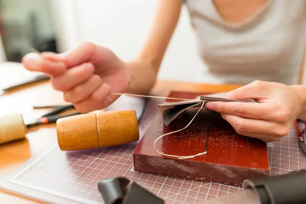 Handmade leather craft at home — Stock Photo, Image