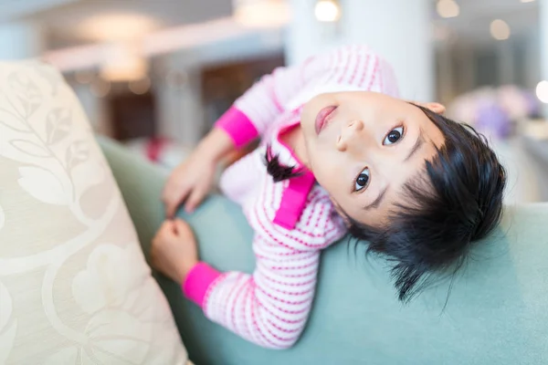 Asian girl playing at home — Stock Photo, Image