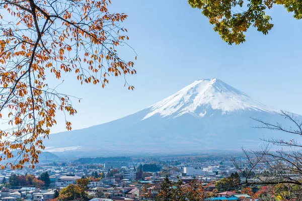 Mount Fuji and city in Japan — Stock Photo, Image