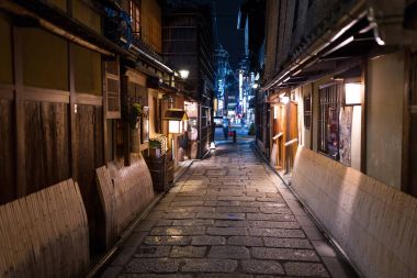 Kyoto eski şehir gece