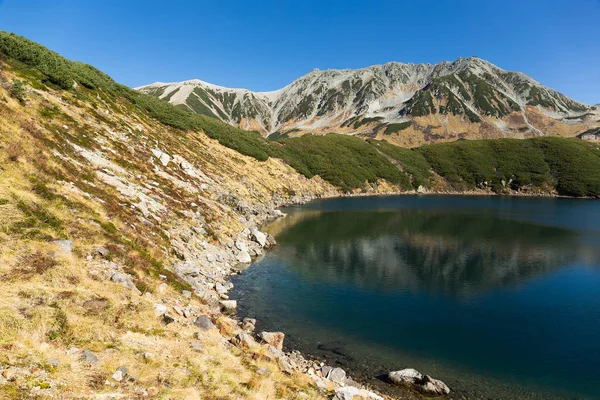 Λίμνη Mikurigaike με το Tateyama — Φωτογραφία Αρχείου