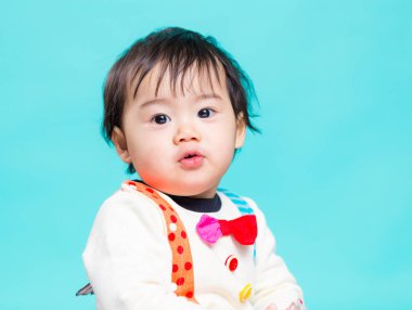 Asyalı küçük oğlu