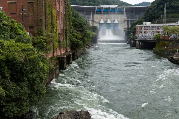 Dam van een waterkrachtcentrale — Stockfoto