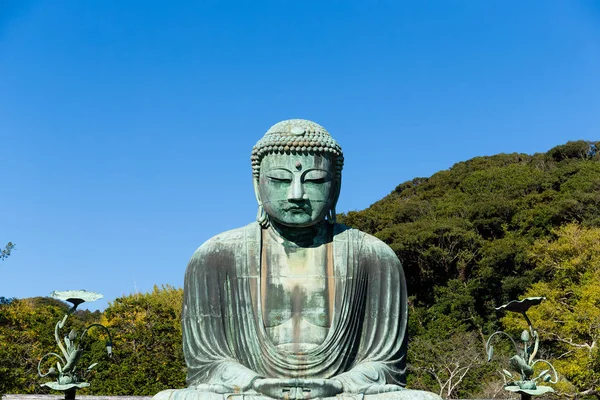 Kamakura 'daki büyük Buda heykeli. — Stok fotoğraf