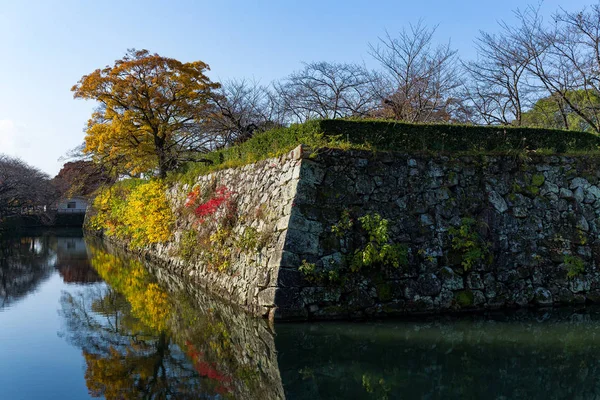 Castillo de Himeji en temporada de otoño — Foto de Stock