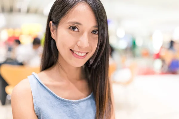 亚洲年轻女人 — 图库照片