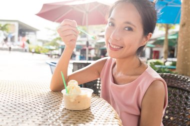 Kadın zevk buzlu krema