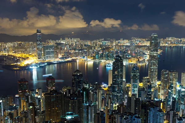 Hong kong skyline på natten — Stockfoto