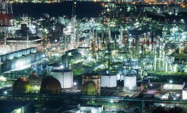 Yokkaichi endüstriyel bitkilerde geceleri 