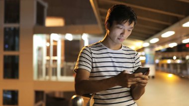 Asya adam cep telefonu arayan 