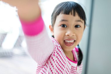 Güzel kız alma selfie