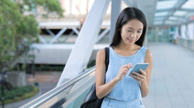 Eller kadın yazarak sms