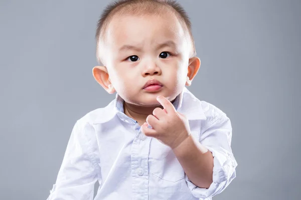 Niedliche Kleine Junge Portrait — Stockfoto