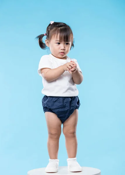 Meisje van de baby van de sport — Stockfoto