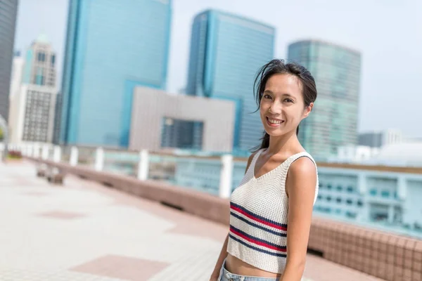 Mujer en Hong Kong ciudad —  Fotos de Stock