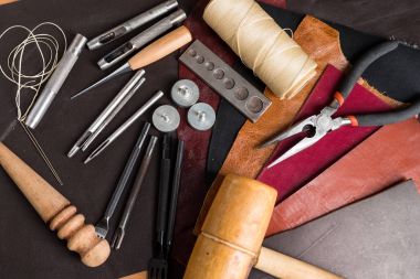 Deri el sanatları aracı kapat