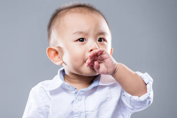 Bezaubernde Asiatische Kleine Junge — Stockfoto