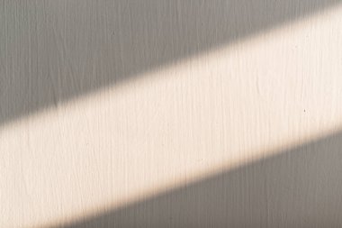 Duvar güneş parlama ile