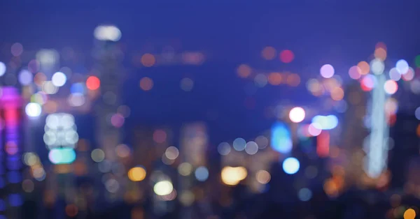 Pemandangan Blur jalan di kota di malam hari — Stok Foto