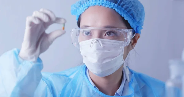 Female Researcher Holding Medicine Lab Coat — Stock Photo, Image