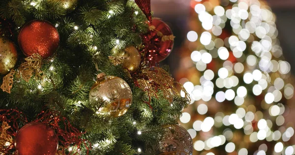 クリスマス ツリーやクリスマスの装飾 — ストック写真