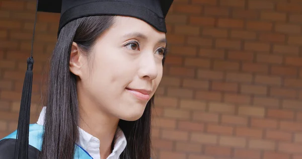 Joven Graduación Exitosa Mujer Pensar Futuro —  Fotos de Stock