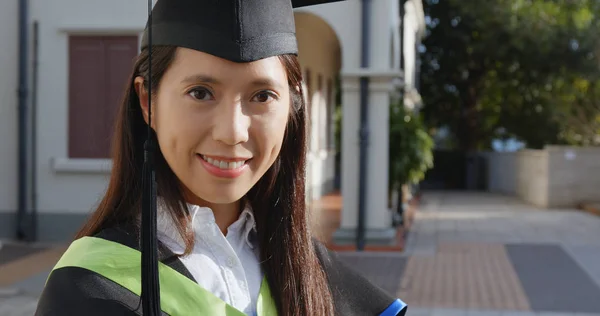 Young Woman Graduation Smiling — Stock Photo, Image